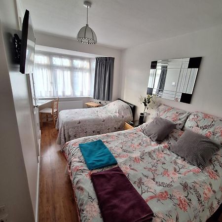 Harrow B & B Εξωτερικό φωτογραφία