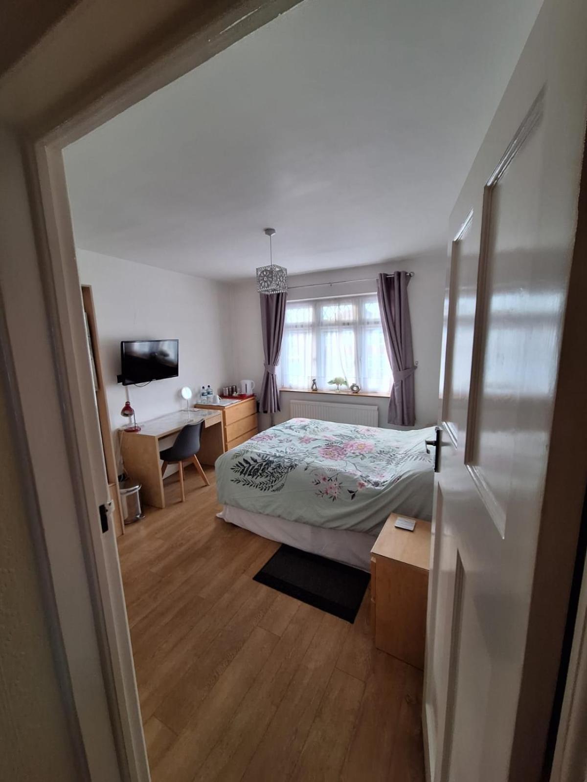Harrow B & B Εξωτερικό φωτογραφία