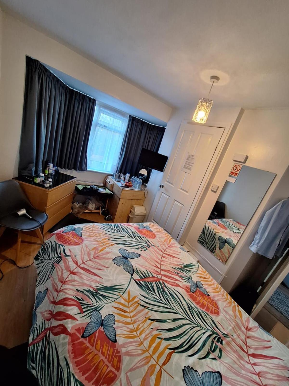 Harrow B & B Εξωτερικό φωτογραφία
